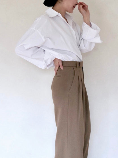 pleated pants