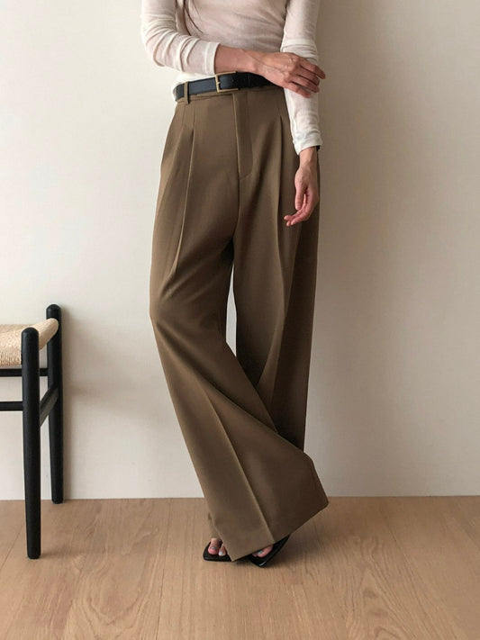 pleated pants
